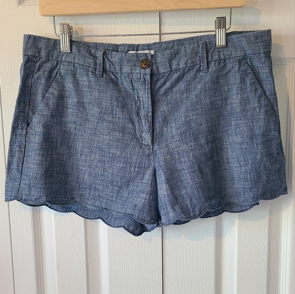 Scalloped Bottom Short